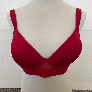 Vince Camuto wireless bra. Red lace. Lightly padded. Size 40C